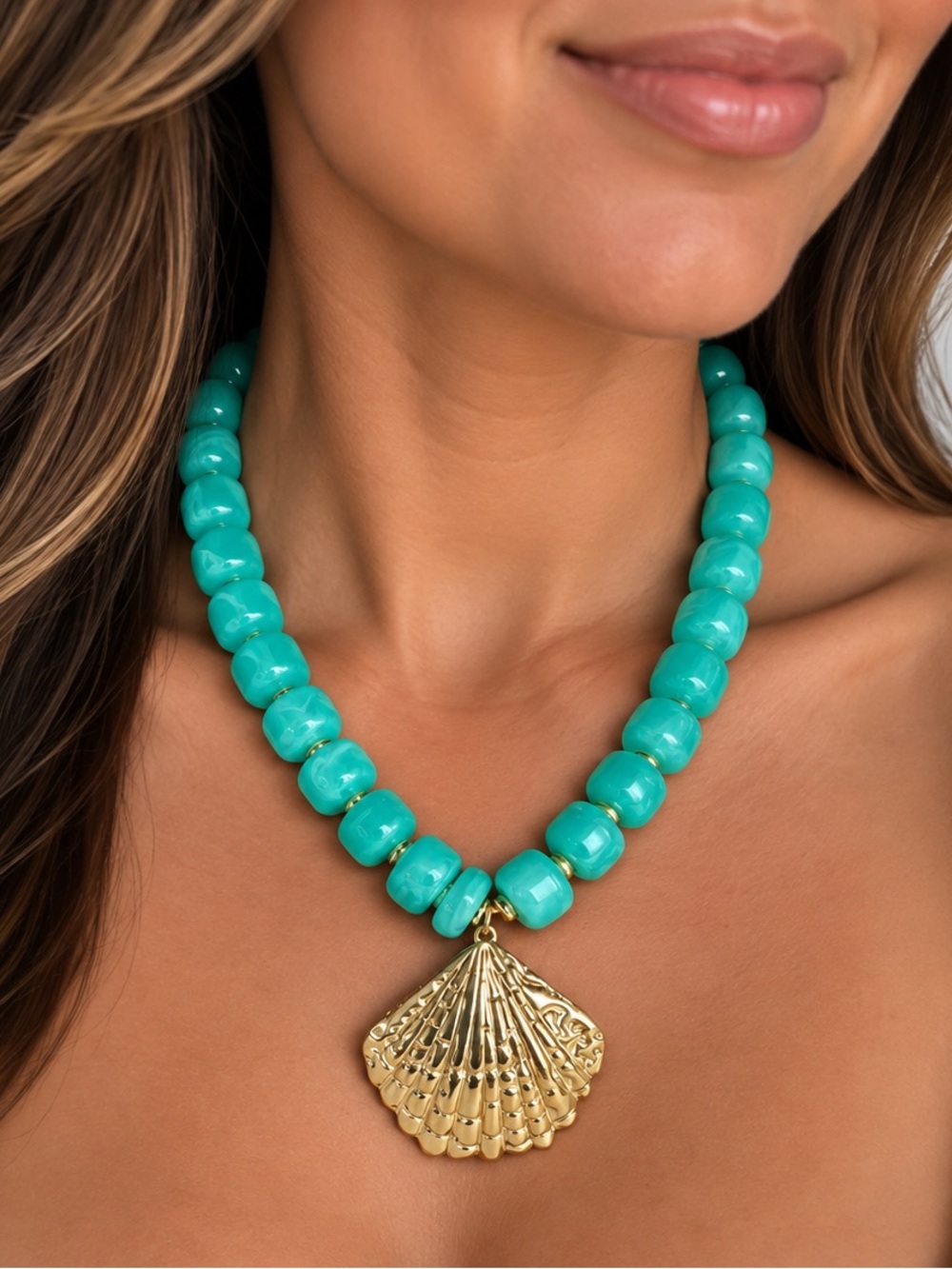 Turquoise Beaded Necklace with Gold Shell Pendant